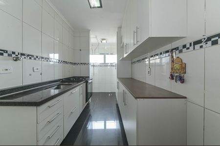 Cozinha de apartamento à venda com 2 quartos, 55m² em Chácara Santana, São Paulo