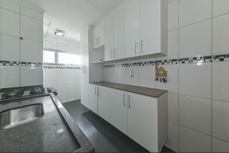 Apartamento à venda com 55m², 2 quartos e 1 vaga Apartamento à venda com 55m², 2 quartos e 1 vagaCozinha