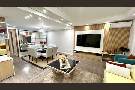 Casa para alugar com 3 quartos, 170m² em Jardim Santa Mena, Guarulhos