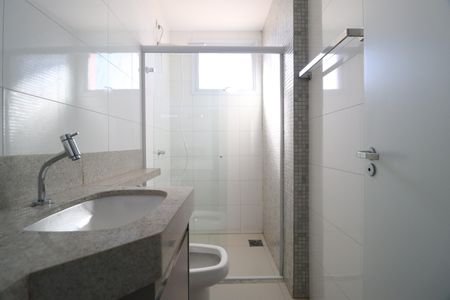 Apartamento para alugar com 145m², 3 quartos e 2 vagasBanheiro do Quarto 2