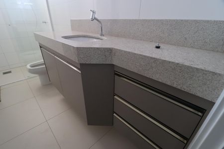 Apartamento para alugar com 145m², 3 quartos e 2 vagasBanheiro do Quarto 3