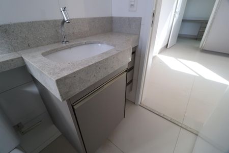 Apartamento para alugar com 145m², 3 quartos e 2 vagasBanheiro do Quarto 1