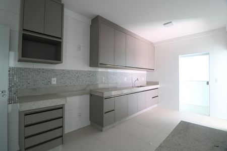 Apartamento para alugar com 145m², 3 quartos e 2 vagasCozinha