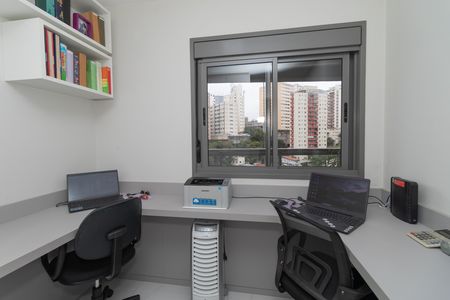 Quarto de apartamento à venda com 2 quartos, 68m² em Vila Ipojuca, São Paulo