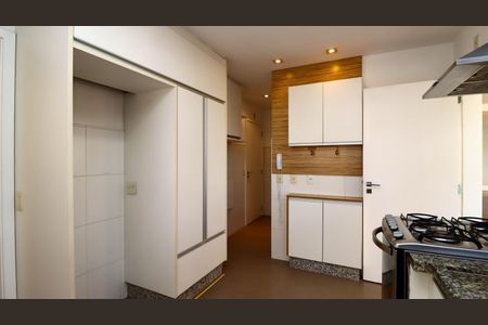 Cozinha de apartamento para alugar com 3 quartos, 158m² em Jardim Panorama, São Paulo