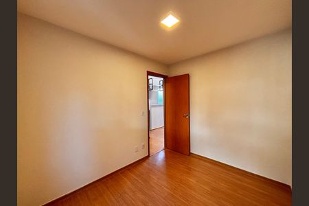 Quarto 1 de apartamento à venda com 2 quartos, 40m² em Chácara Estela, Barueri