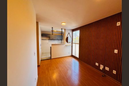 Sala de apartamento à venda com 2 quartos, 40m² em Chácara Estela, Barueri