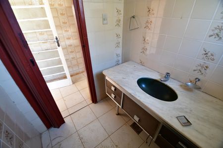 Casa à venda com 360m², 3 quartos e 3 vagasBanheiro de serviço