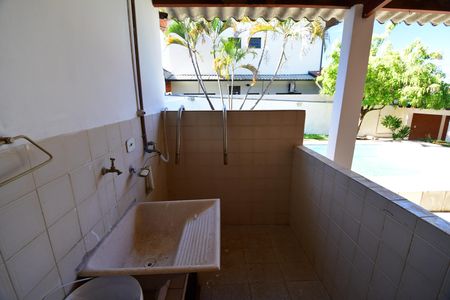 Casa à venda com 360m², 3 quartos e 3 vagasÁrea de Serviço