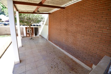 Casa à venda com 360m², 3 quartos e 3 vagasÁrea de Serviço