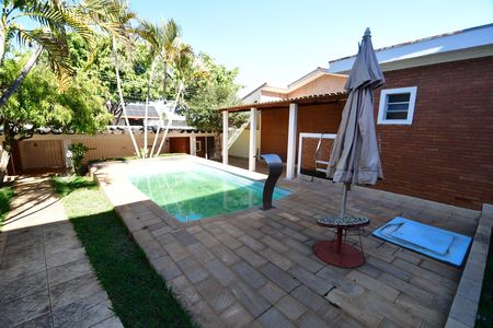 Casa à venda com 360m², 3 quartos e 3 vagasPiscina
