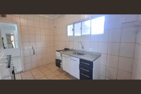 Cozinha de casa de condomínio para alugar com 3 quartos, 160m² em Residencial Jequitibá, Ribeirão Preto