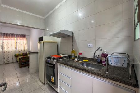 Cozinha de casa de condomínio para alugar com 1 quarto, 30m² em Vila Tupi, Praia Grande