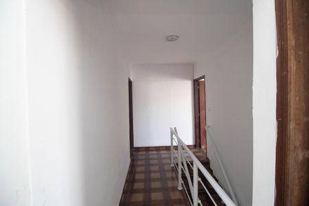 Corredor de casa à venda com 3 quartos, 143m² em Vila Fidalgo, São Paulo