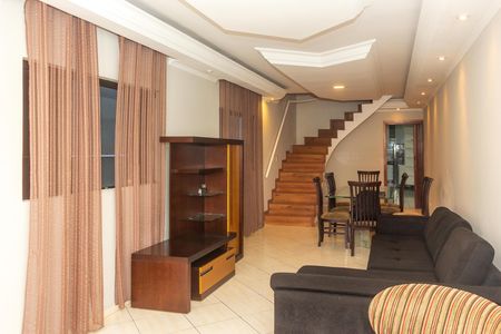 Sala de casa para alugar com 4 quartos, 240m² em Vila do Castelo, São Paulo