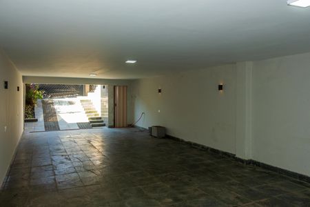 Garagem de casa para alugar com 4 quartos, 240m² em Vila do Castelo, São Paulo