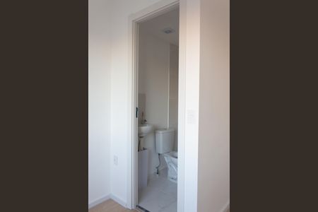 Banheiro de kitnet/studio à venda com 1 quarto, 17m² em Santo Amaro, São Paulo