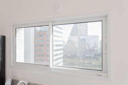Cozinha de apartamento para alugar com 1 quarto, 32m² em Pinheiros, São Paulo