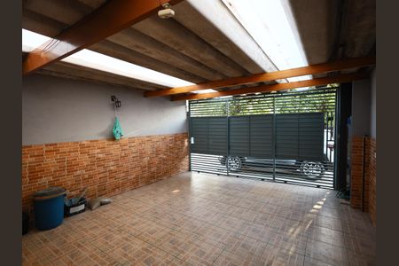 Garagem de casa para alugar com 3 quartos, 140m² em Jaguaribe, Osasco