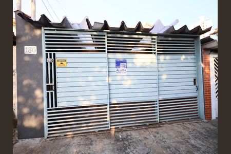 Casa para alugar com 140m², 3 quartos e 2 vagasFachada