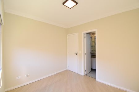 Suíte de apartamento à venda com 3 quartos, 72m² em Abranches, Curitiba