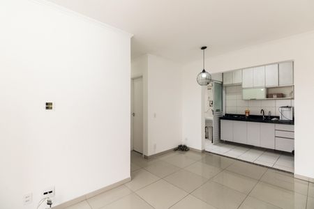 Sala  de apartamento para alugar com 3 quartos, 68m² em Vila Fernandes, São Paulo