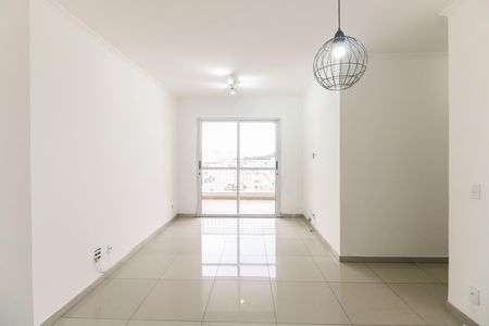 Apartamento para alugar com 3 quartos, 68m² em Vila Fernandes, São Paulo