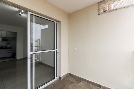 Varanda de apartamento para alugar com 3 quartos, 68m² em Vila Fernandes, São Paulo