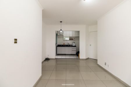 Sala  de apartamento para alugar com 3 quartos, 68m² em Vila Fernandes, São Paulo