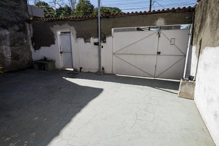 Garagem de casa à venda com 2 quartos, 94m² em Santíssimo, Rio de Janeiro