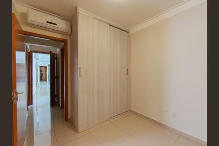Apartamento para alugar com 108m², 4 quartos e 2 vagas Apartamento para alugar com 108m², 4 quartos e 2 vagasQuarto
