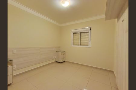 Apartamento para alugar com 108m², 4 quartos e 2 vagas Apartamento para alugar com 108m², 4 quartos e 2 vagasQuarto