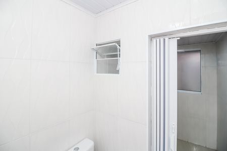 Banheiro de casa para alugar com 1 quarto, 70m² em Vila Romana, São Paulo