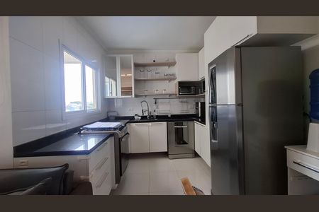 Apartamento para alugar com 90m², 2 quartos e 2 vagas Apartamento para alugar com 90m², 2 quartos e 2 vagasCozinha