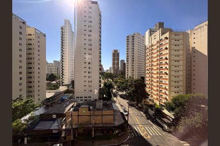 Vista de apartamento para alugar com 3 quartos, 180m² em Indianópolis, São Paulo