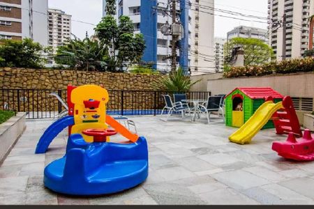 Área comum de apartamento para alugar com 3 quartos, 180m² em Indianópolis, São Paulo
