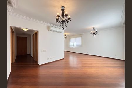 Apartamento para alugar com 3 quartos, 180m² em Indianópolis, São Paulo