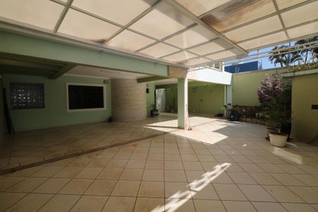 Garagem de casa à venda com 4 quartos, 347m² em Jardim Sao Caetano, São Caetano do Sul