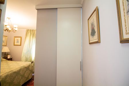 Apartamento à venda com 189m², 3 quartos e 2 vagas Apartamento à venda com 189m², 3 quartos e 2 vagasCloset da Suíte
