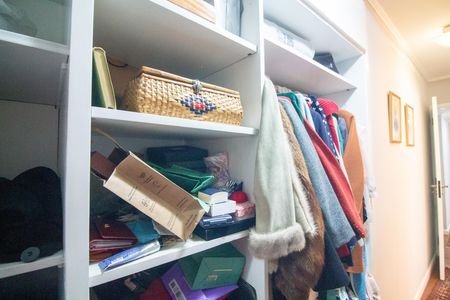 Apartamento à venda com 189m², 3 quartos e 2 vagas Apartamento à venda com 189m², 3 quartos e 2 vagasCloset da Suíte
