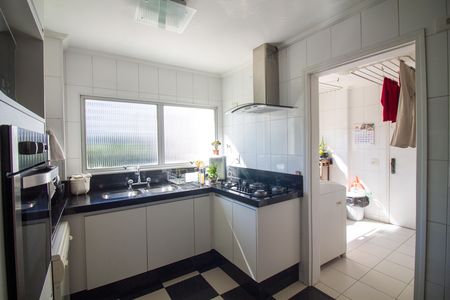Apartamento à venda com 189m², 3 quartos e 2 vagas Apartamento à venda com 189m², 3 quartos e 2 vagasCozinha