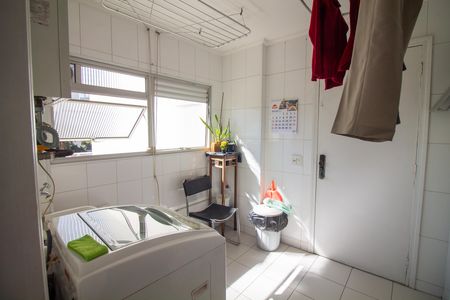 Apartamento à venda com 189m², 3 quartos e 2 vagas Apartamento à venda com 189m², 3 quartos e 2 vagasÁrea de Serviço