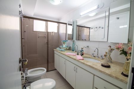 Apartamento à venda com 189m², 3 quartos e 2 vagas Apartamento à venda com 189m², 3 quartos e 2 vagasBanheiro