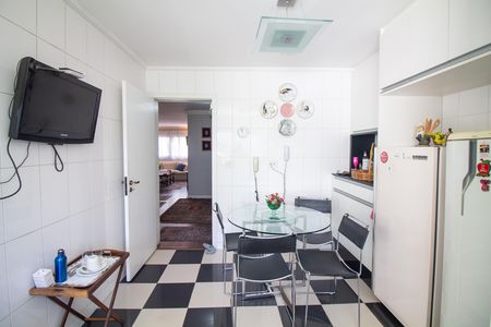 Apartamento à venda com 189m², 3 quartos e 2 vagas Apartamento à venda com 189m², 3 quartos e 2 vagasCopa