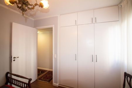 Apartamento à venda com 189m², 3 quartos e 2 vagas Apartamento à venda com 189m², 3 quartos e 2 vagasQuarto 1