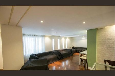 Apartamento à venda com 189m², 3 quartos e 2 vagas Apartamento à venda com 189m², 3 quartos e 2 vagasÁrea comum - Salão de Festas