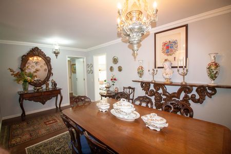 Apartamento à venda com 189m², 3 quartos e 2 vagas Apartamento à venda com 189m², 3 quartos e 2 vagasSala de Jantar