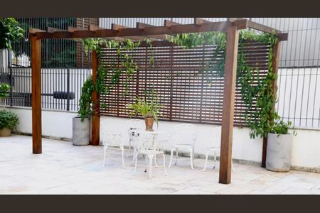 Apartamento à venda com 189m², 3 quartos e 2 vagas Apartamento à venda com 189m², 3 quartos e 2 vagasÁrea comum