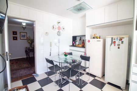 Apartamento à venda com 189m², 3 quartos e 2 vagas Apartamento à venda com 189m², 3 quartos e 2 vagasCopa