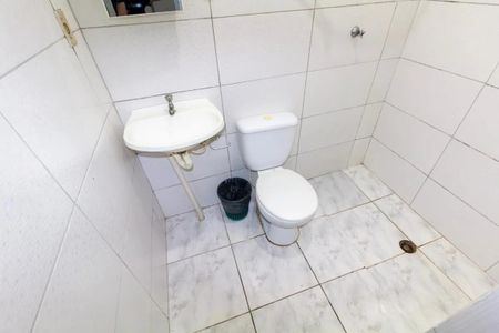 Banheiro de casa para alugar com 1 quarto, 38m² em Jardim Matarazzo, São Paulo